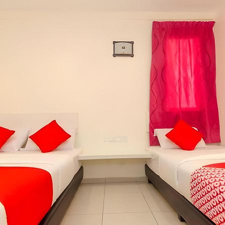 Skudai Hotel Exterior photo
